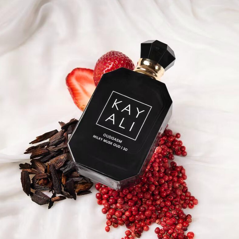 KAYALI Oudgasm Melkachtige Mus - Home Fragrance Vanilla Musk recensie en prijs
